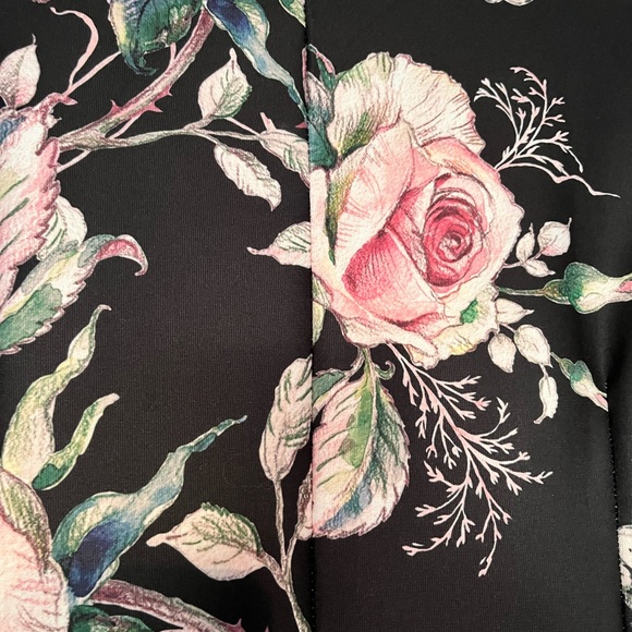 Beautiful Floral maxi dress size 1x - Picture 3 of 4